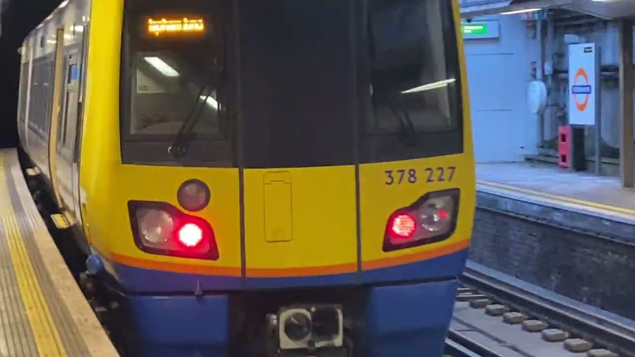 Ride on London Overground from Hoxton to Rotherhithe