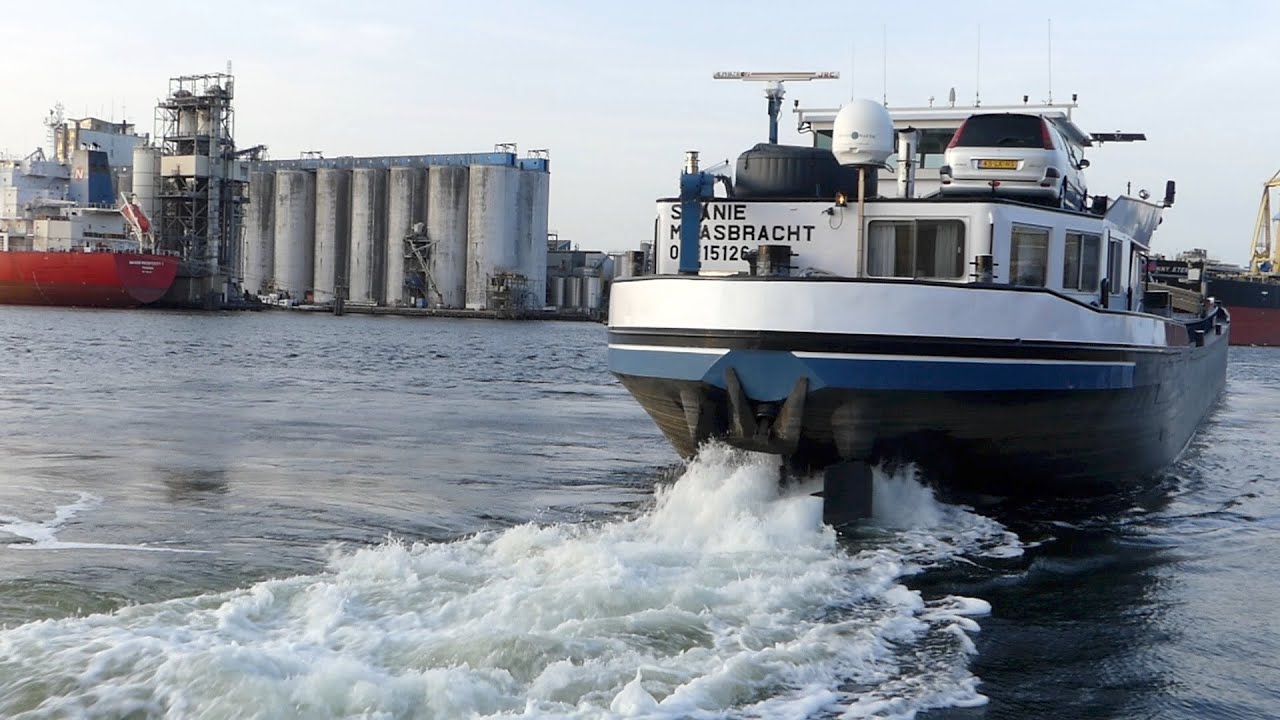 Loflied op de langzaamloper (39) - Deutz RBA8M 528 op de Sjanie