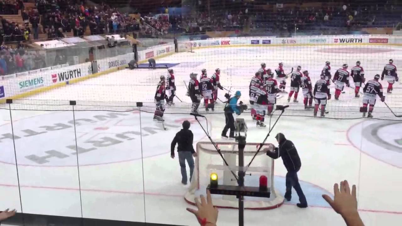 Kiwi dance à la Coupe Spengler