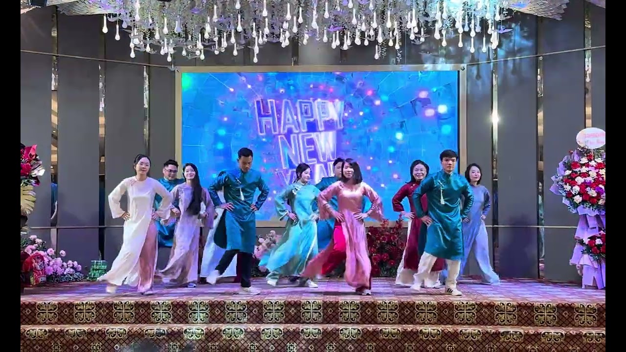 Year and party tại 1 bank tím nào đó💜💜💜 