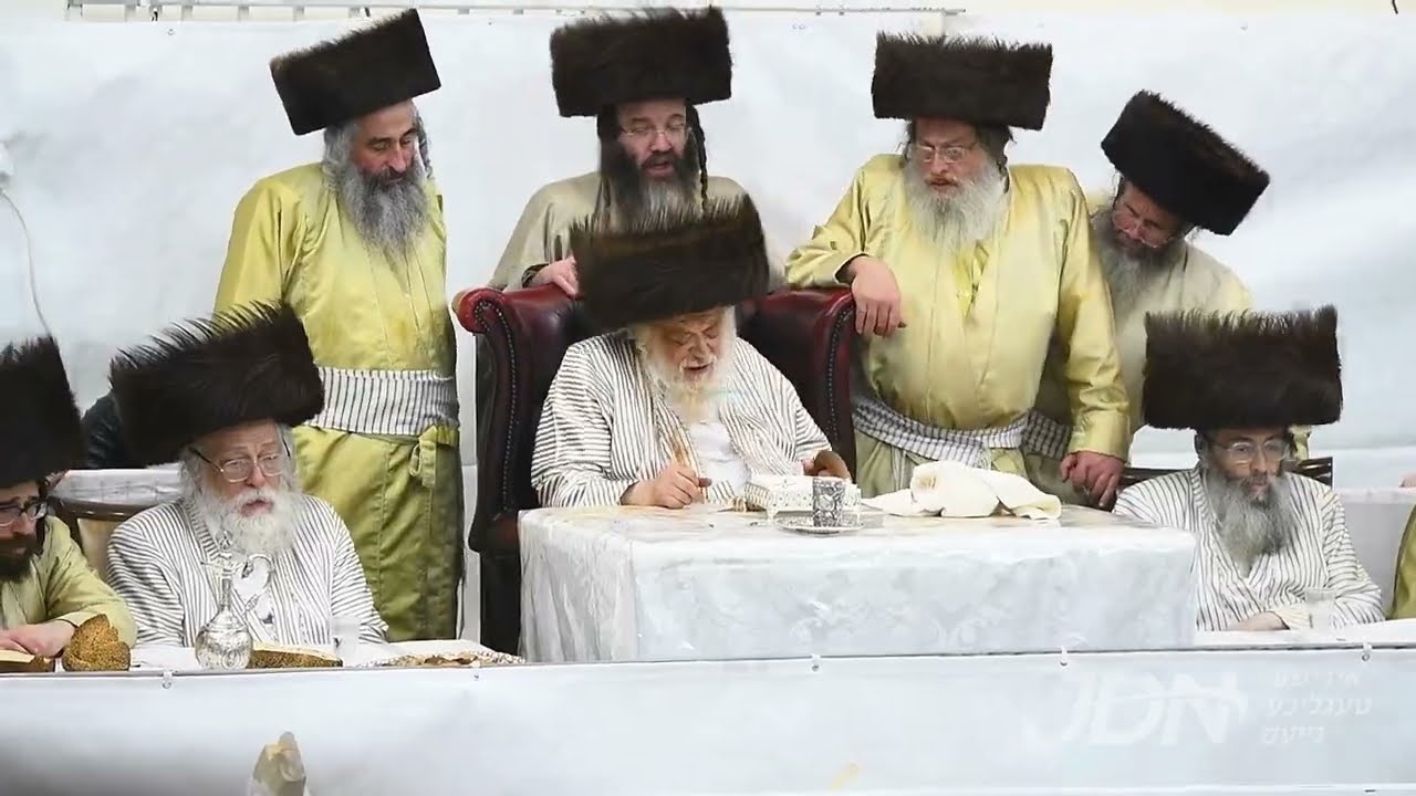פורים אין חצר הקודש תולדות אהרן