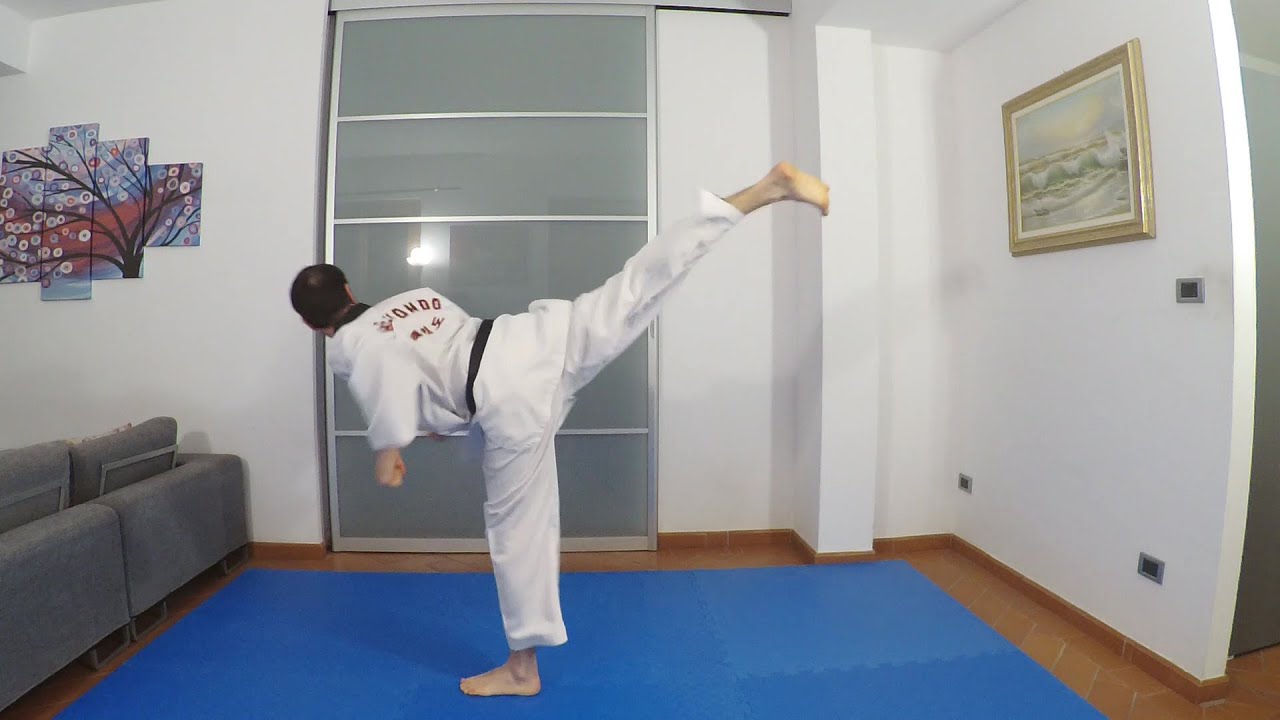 Il calcio posteriore nel Taekwondo - DWIT CHAGI - back kick - tutorial - tecnica, consigli, errori