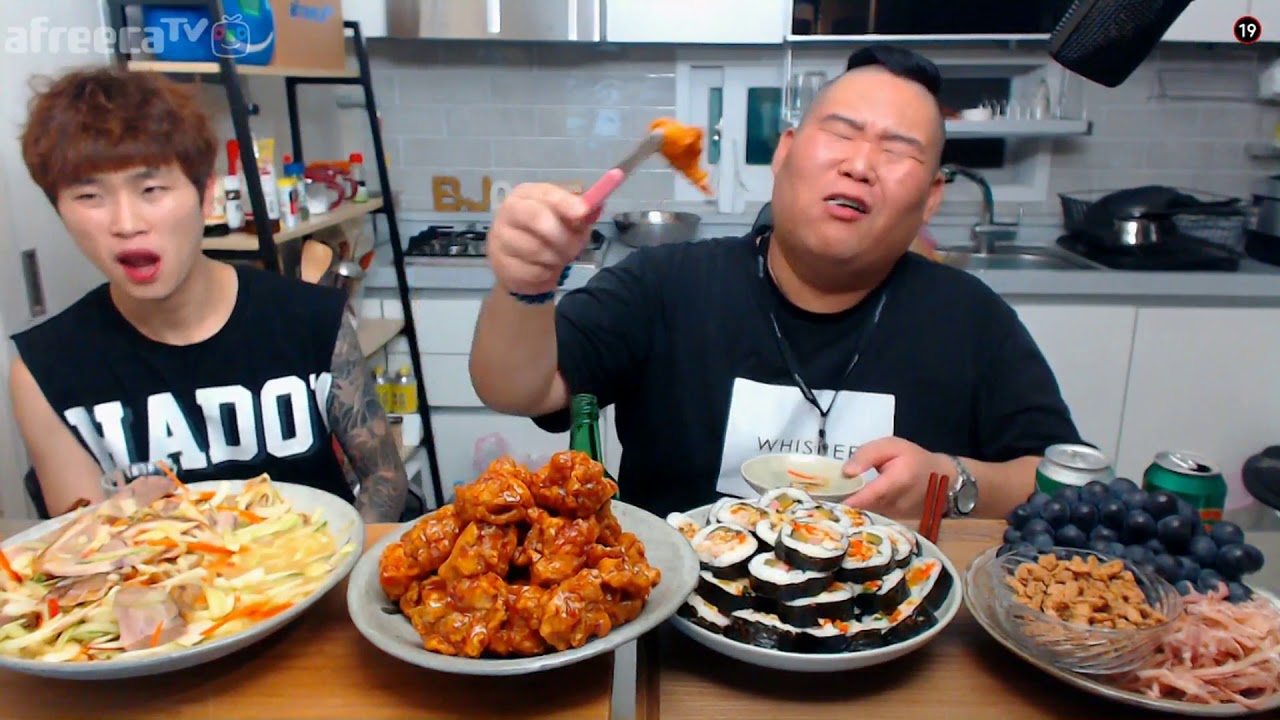 냉채족발+순살양념치킨+모듬김밥+쏘맥 합동먹방 ~ 초대손님 ' BJ꽃돼지 ' 즐겁구나 ~ ㅎㅎㅎ