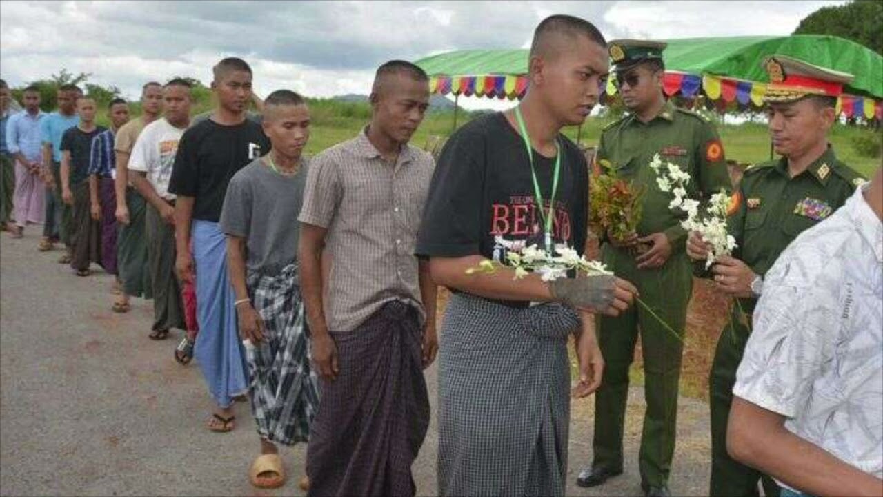 Myanmar Military Captured 70 youth and forced them to be their porter.