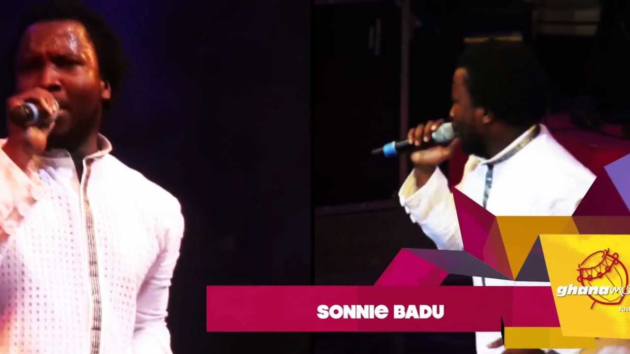 Sonnie Badu joins Becca on stage | GhanaMusic.com Video