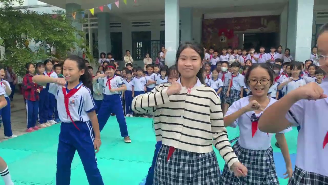 Random Dance TH Xuân An chào xuân 2025