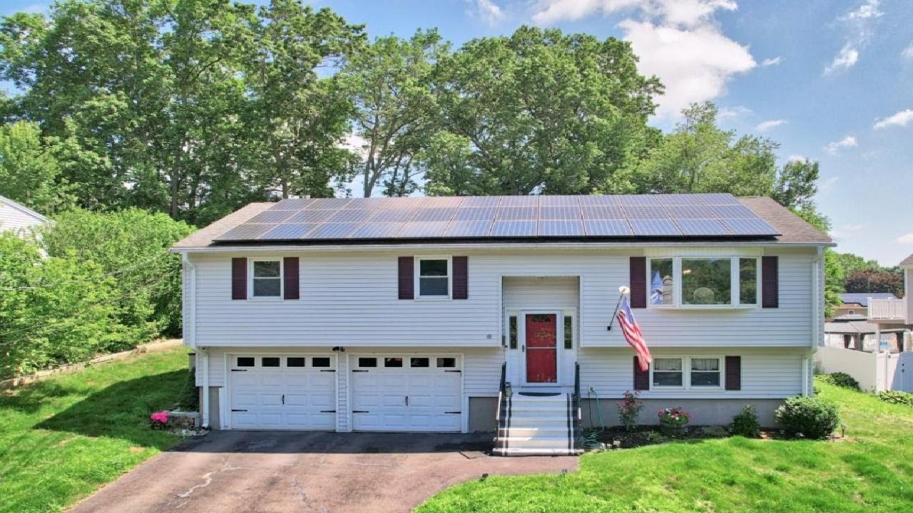 69 Sills Drive, Watertown, CT Presented by Art Alsdorf.