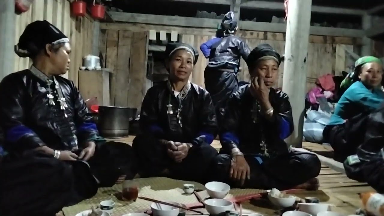 Gì  ho thầu hát rất hay nghe ko chán 