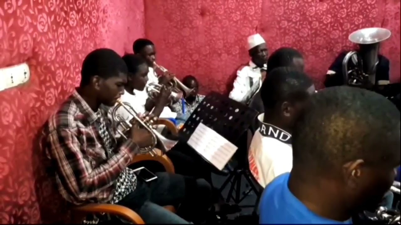 NC : 16 / LOUZOLO NC : 67 / BAKWELANENGANGOUONI BAND OF THE SALVATION ARMY