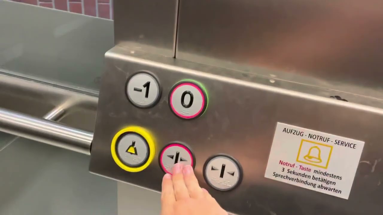 Schmersal (erneuert durch Schindler) Aufzug im S-Bahnhof Dortmund-Lütgendortmund