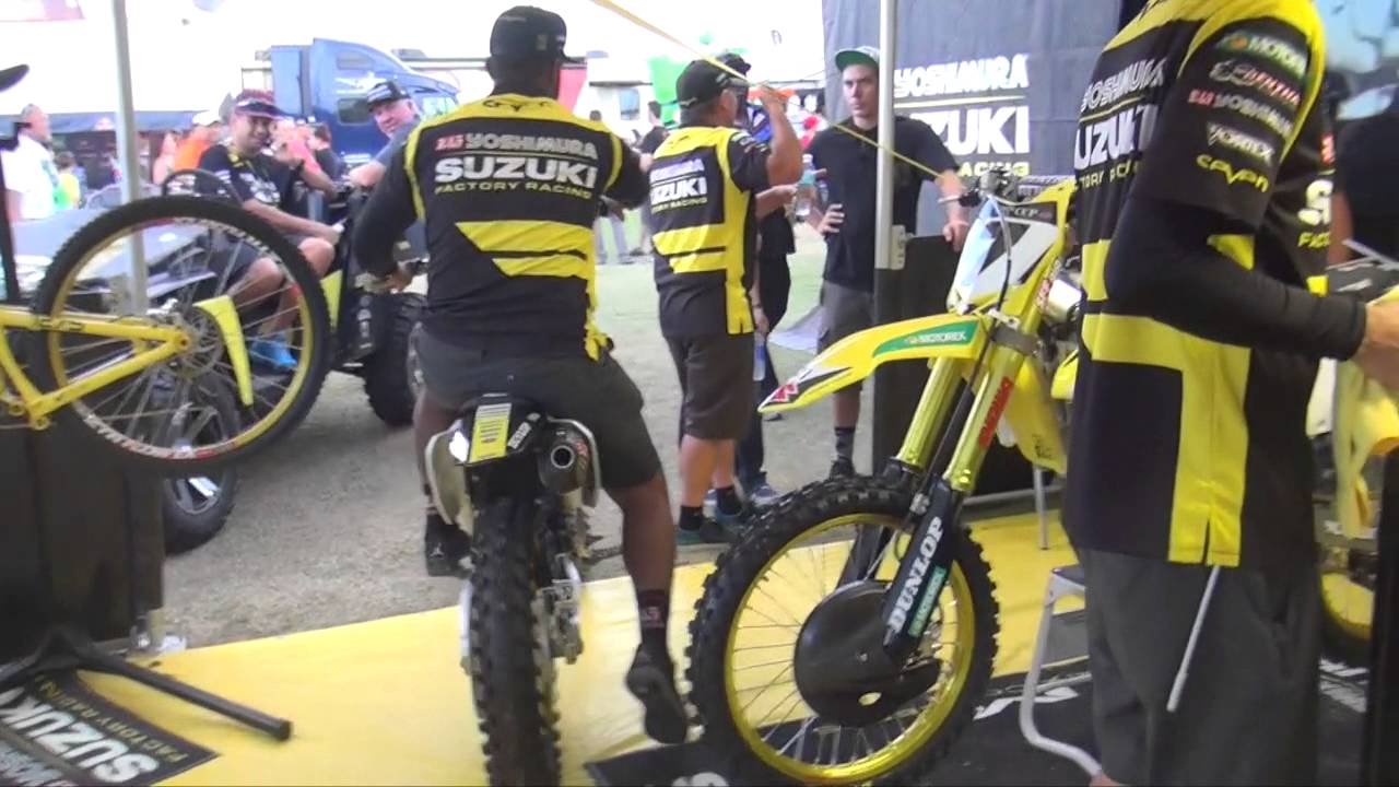 2015 YOSHIMURA SUZUKI FACTORY RACING - MONSTER ENERGY CUP