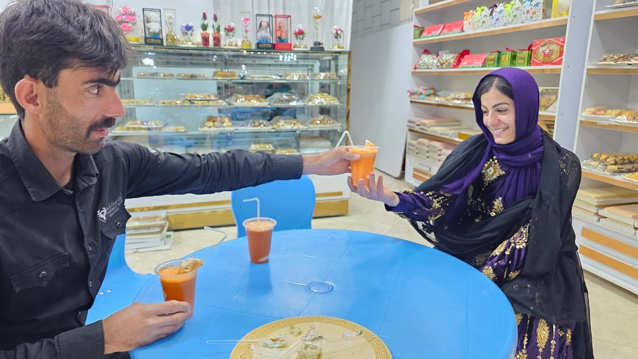 Leila and Shahin are going to the city for Leila's divorce from Mohammad.
