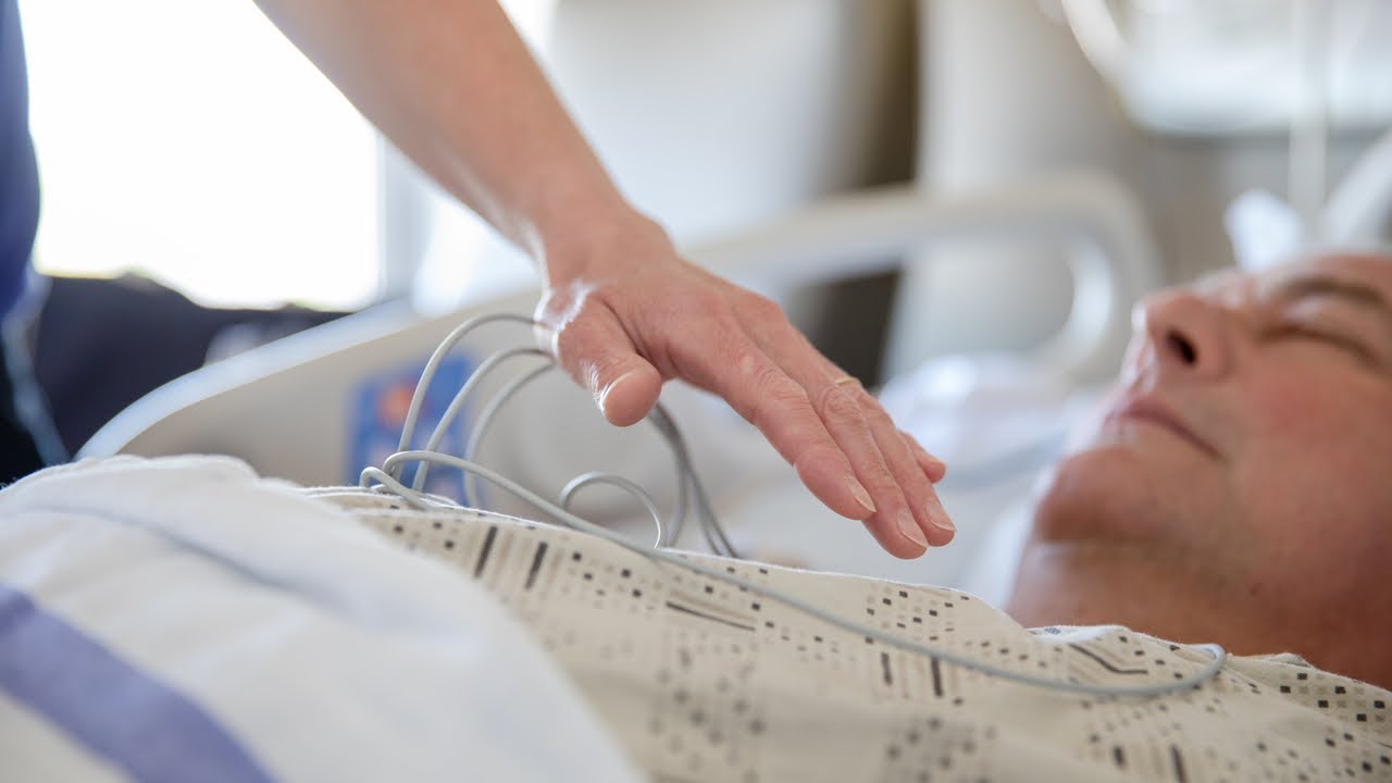 Healing Touch Program Helping Patients Relax Through Pain at Methodist Hospital