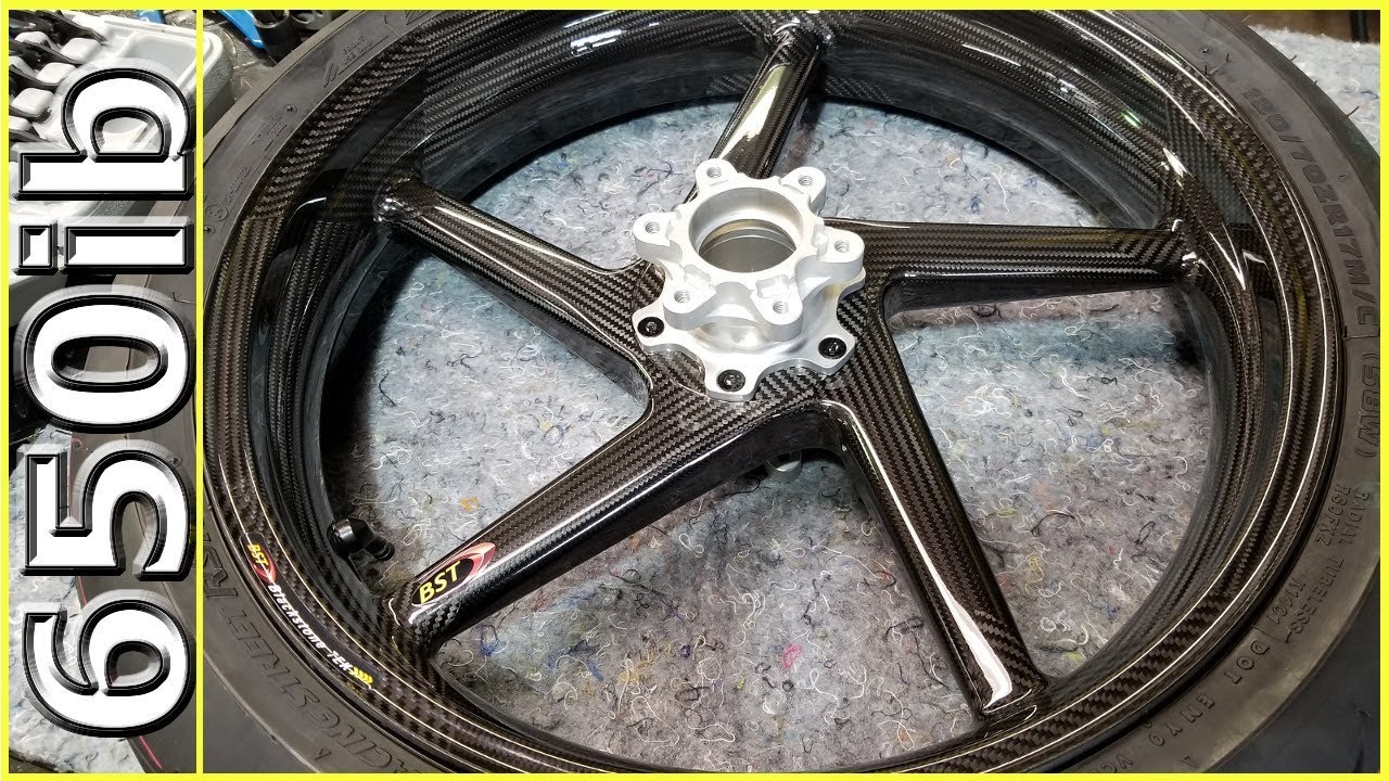 Колеса BST из углеродного волокна и керамические подшипники на S1000RR 2018 года!
