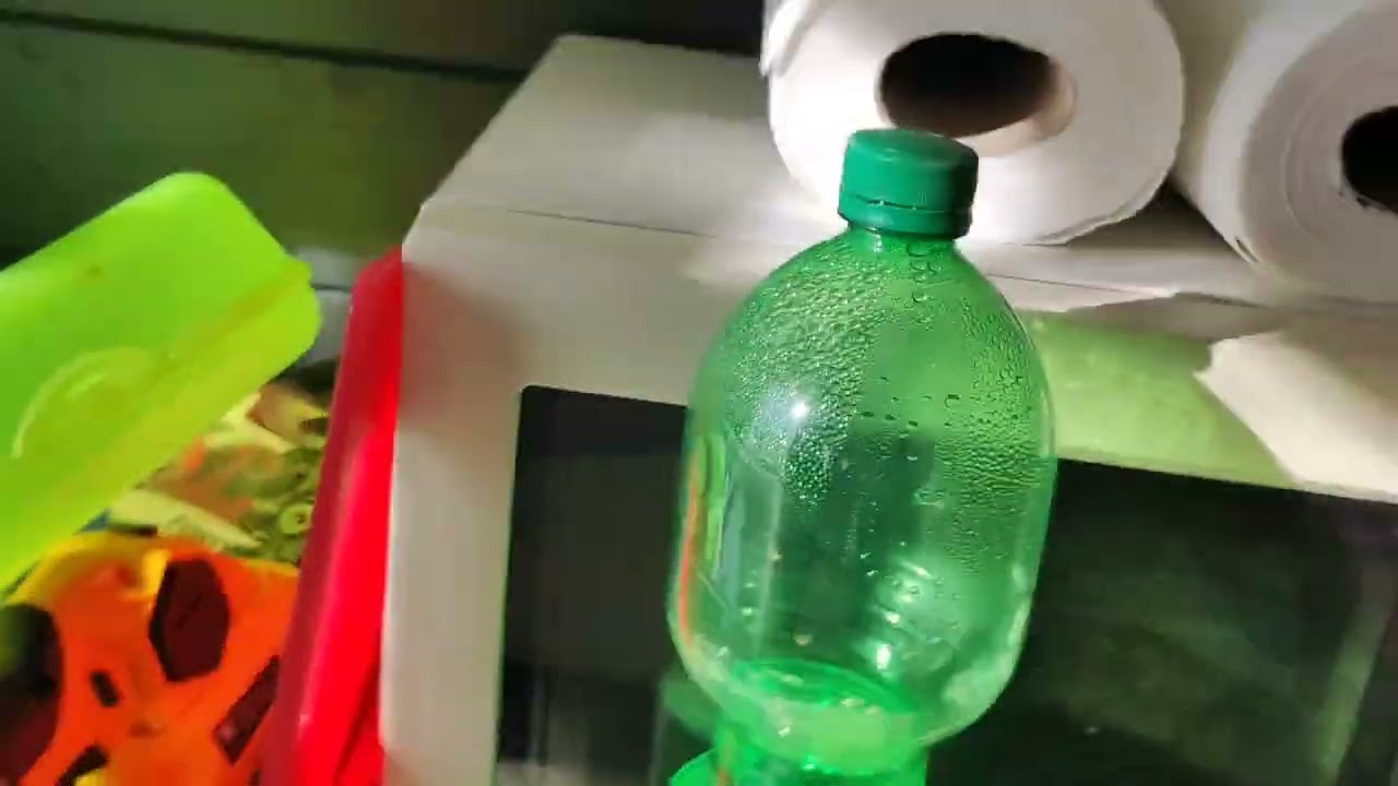 Первый весенний обзор дачи,цветут первоцветы,привела в порядок клумбу. Дачный сезон открыт.