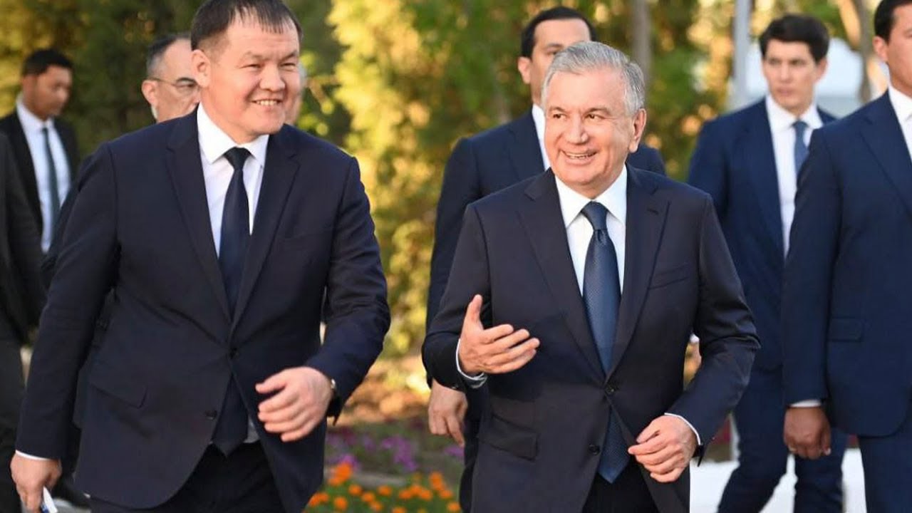 Шавкат Мирзиёев аҳоли ҳаёти билан танишиш мақсадида Қорақалпоғистон Республикасига келди