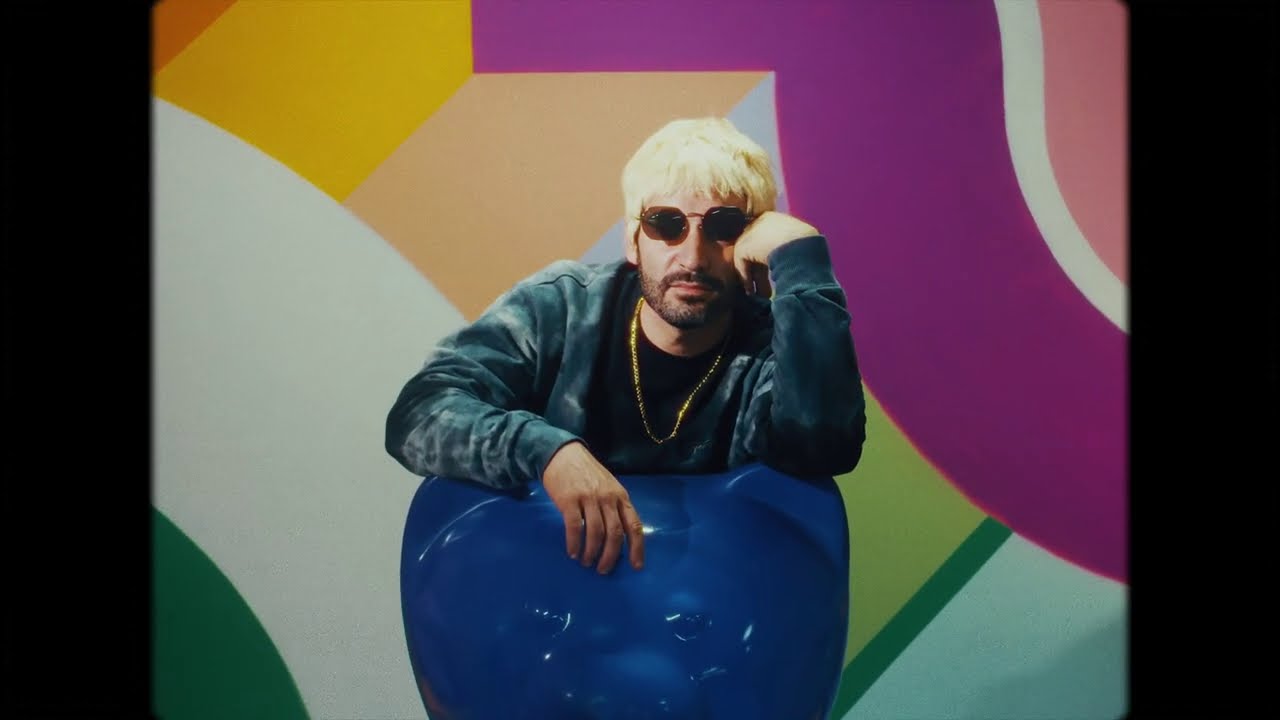 El petit de cal eril -  Com quan dormim  [clip oficial]