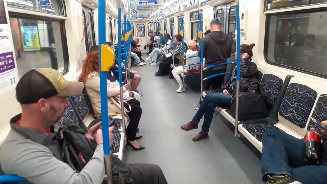 Budapest metro/ Ride on Metrovagonmash 81-717.2K/ from Újpest-központ to Pöttyös utca.