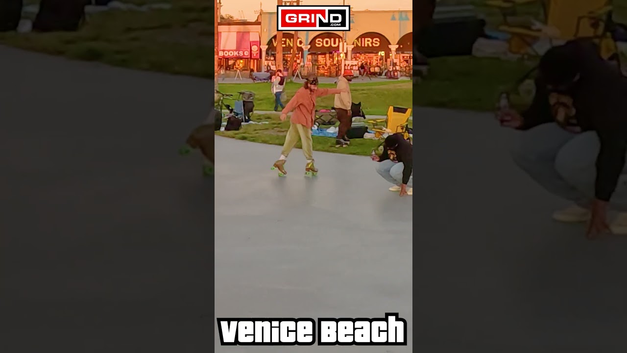 Thinking Of You - Sister Sledge PT 28 AT VENICE BEACH ROLLER DISCO PLAZA LIVE 