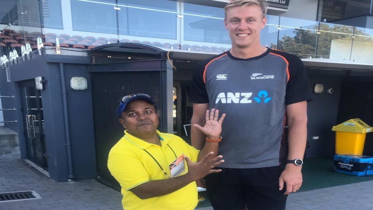 WATCH: When the tallest Kiwi cricketer meets XtraTime Reporter Debasis Sen at Hamilton!