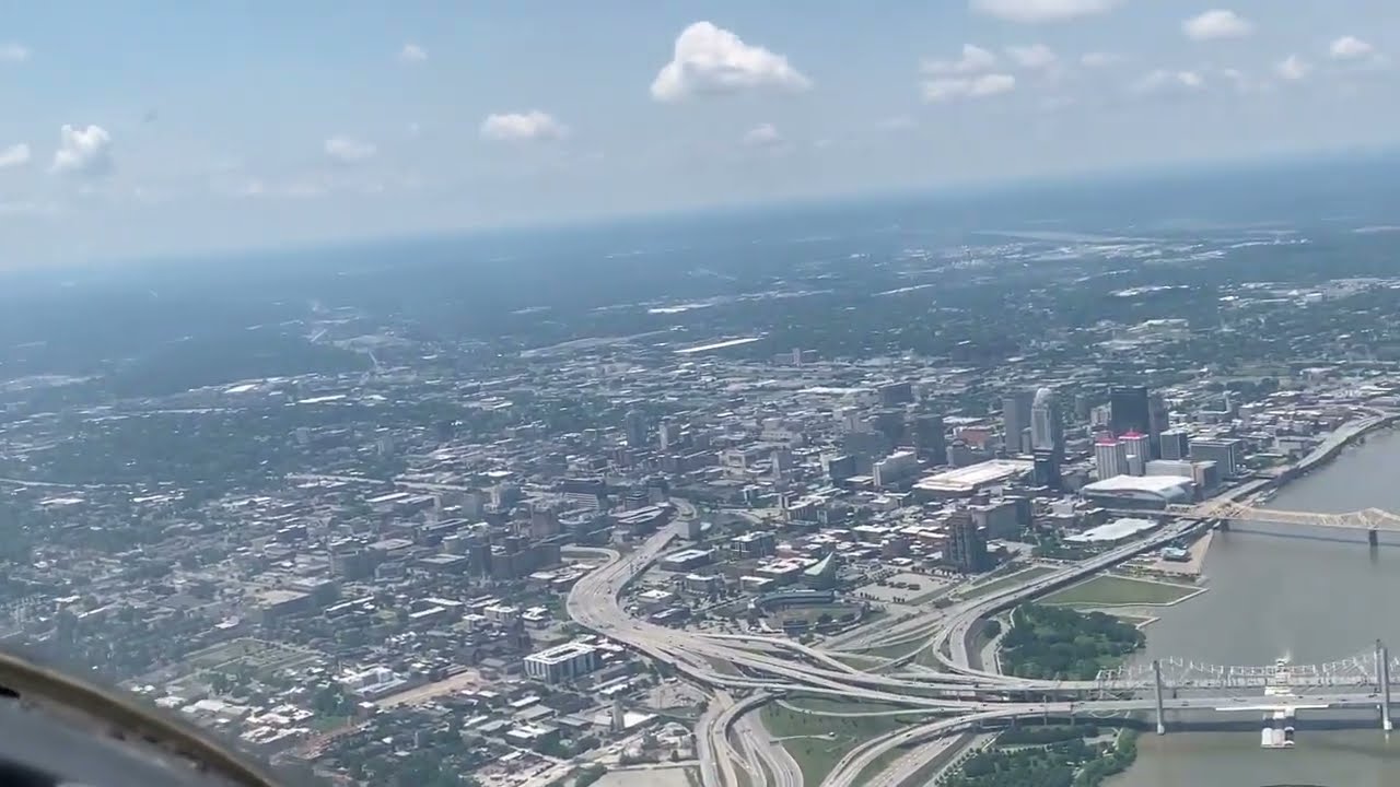 Beechcraft JRB-6 / C-45 Expeditor (Little Raider) Ride Over the Louisville Area