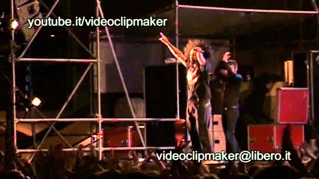 Caparezza live Parma 25-4-2012 - Nell'acqua + Bella ciao