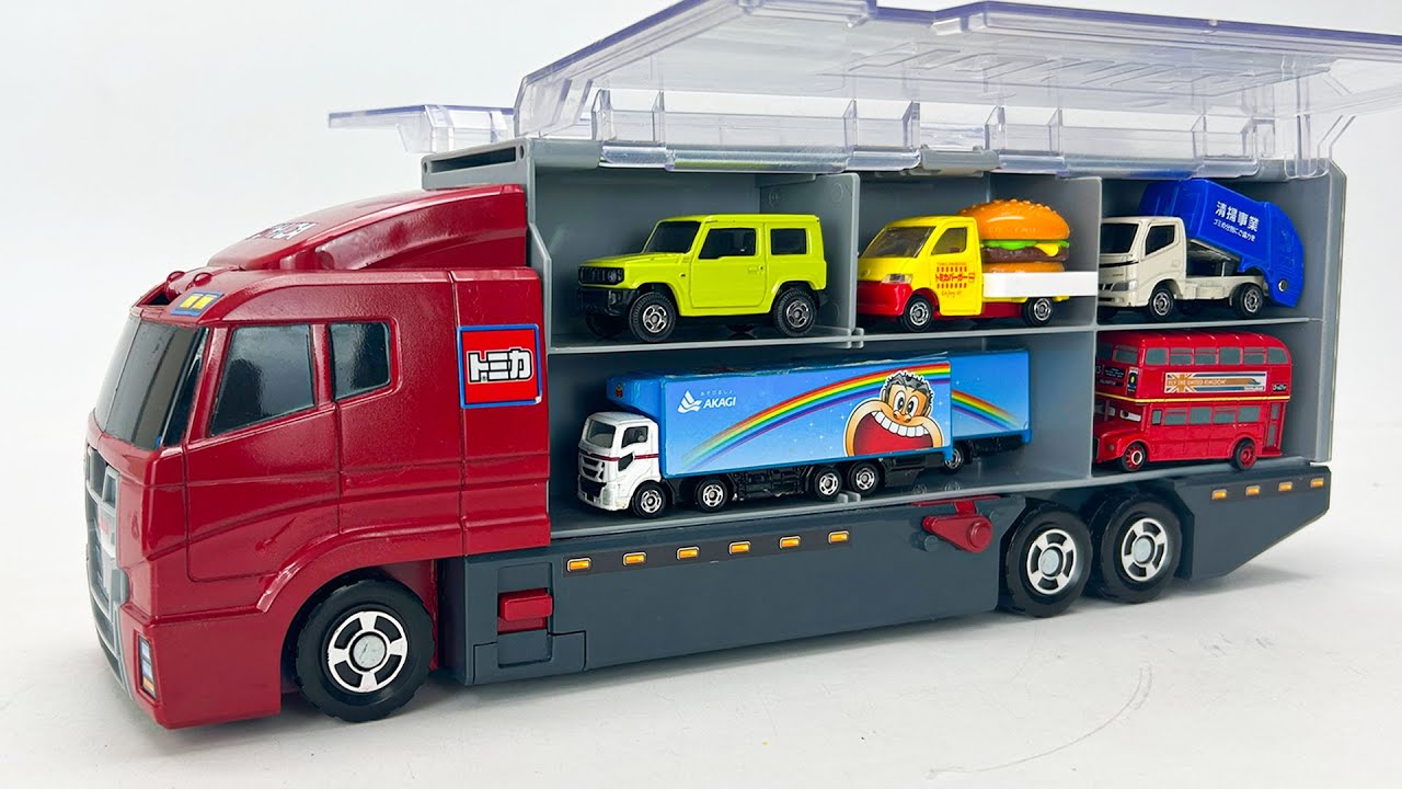 トミカ☆トミカのミニカー13台を開封してコンボイに収納します☆13 Tomica miniature cars stored and tested with water balloon
