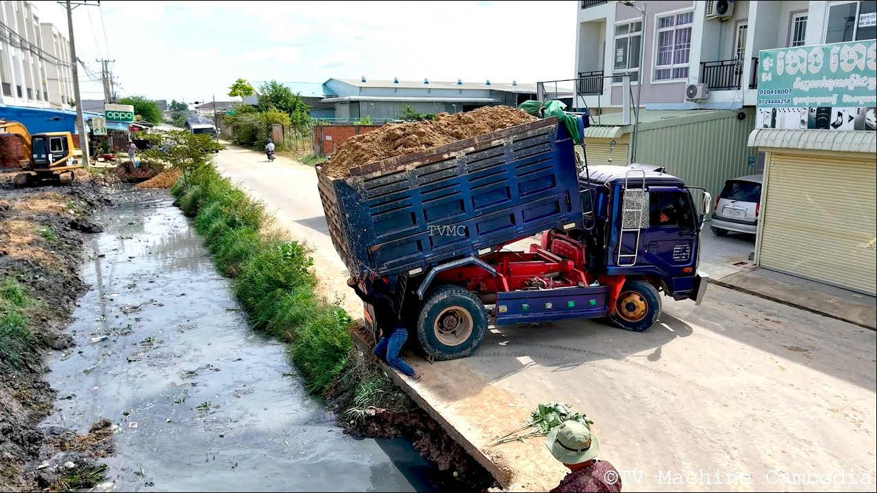 Incredible NEW Combine Filling Land Step by Step Bulldozer D31PX Pushing & DumpTruck5T Unloading