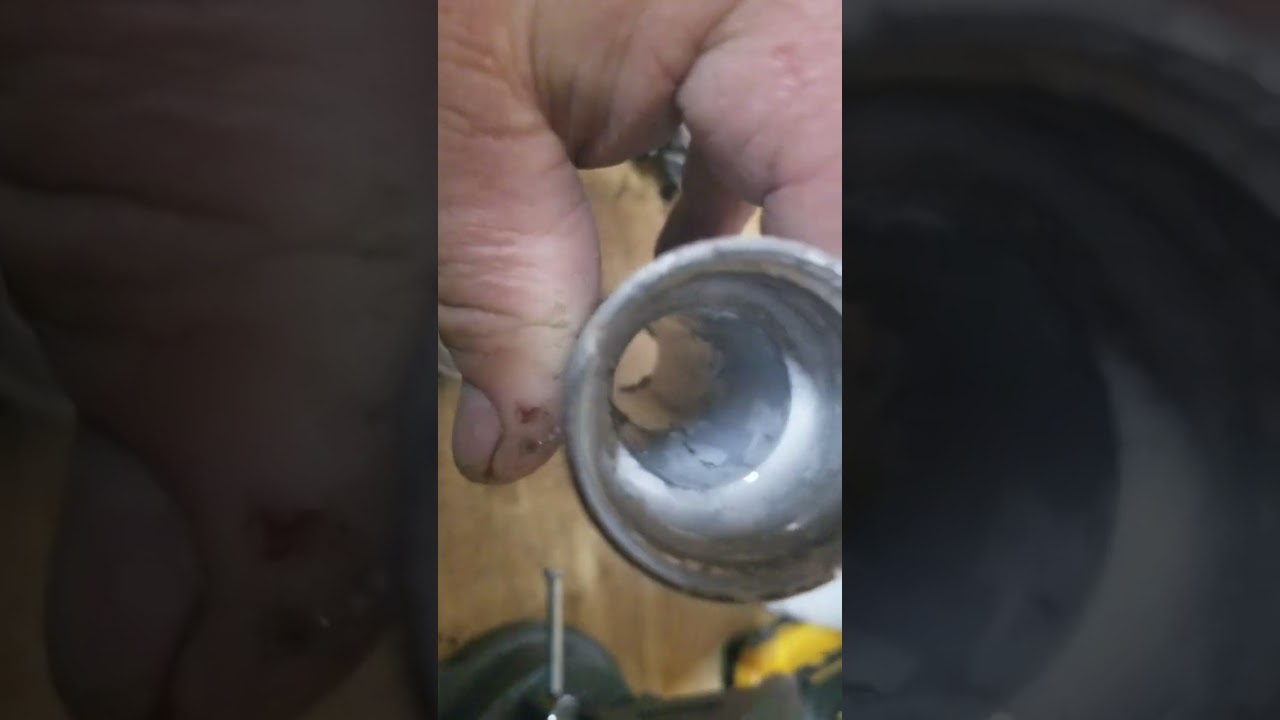 GRACO GMAX II 7900 paint sprayer suction tube and foot cleaning discussion.