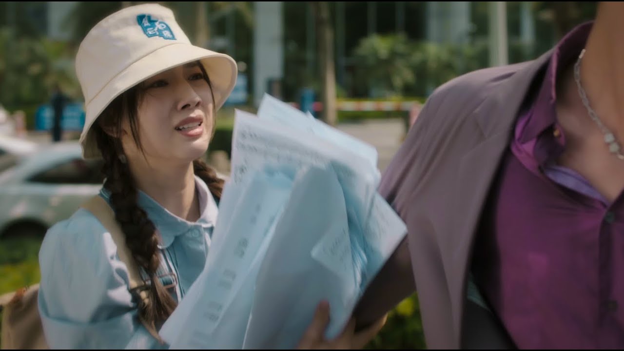 素人粉丝当众拦下顶流男星，自称是他女朋友，是粉丝发疯还是另有隐情？被骂私生饭的她，竟被全网逼到失去记忆？！#悬疑剧#影视解说#刑侦#电视剧
