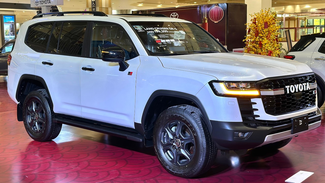 2026 Toyota Land Cruiser GR Sport - Best SUV Luxury 7-Seater | Exterior & interior