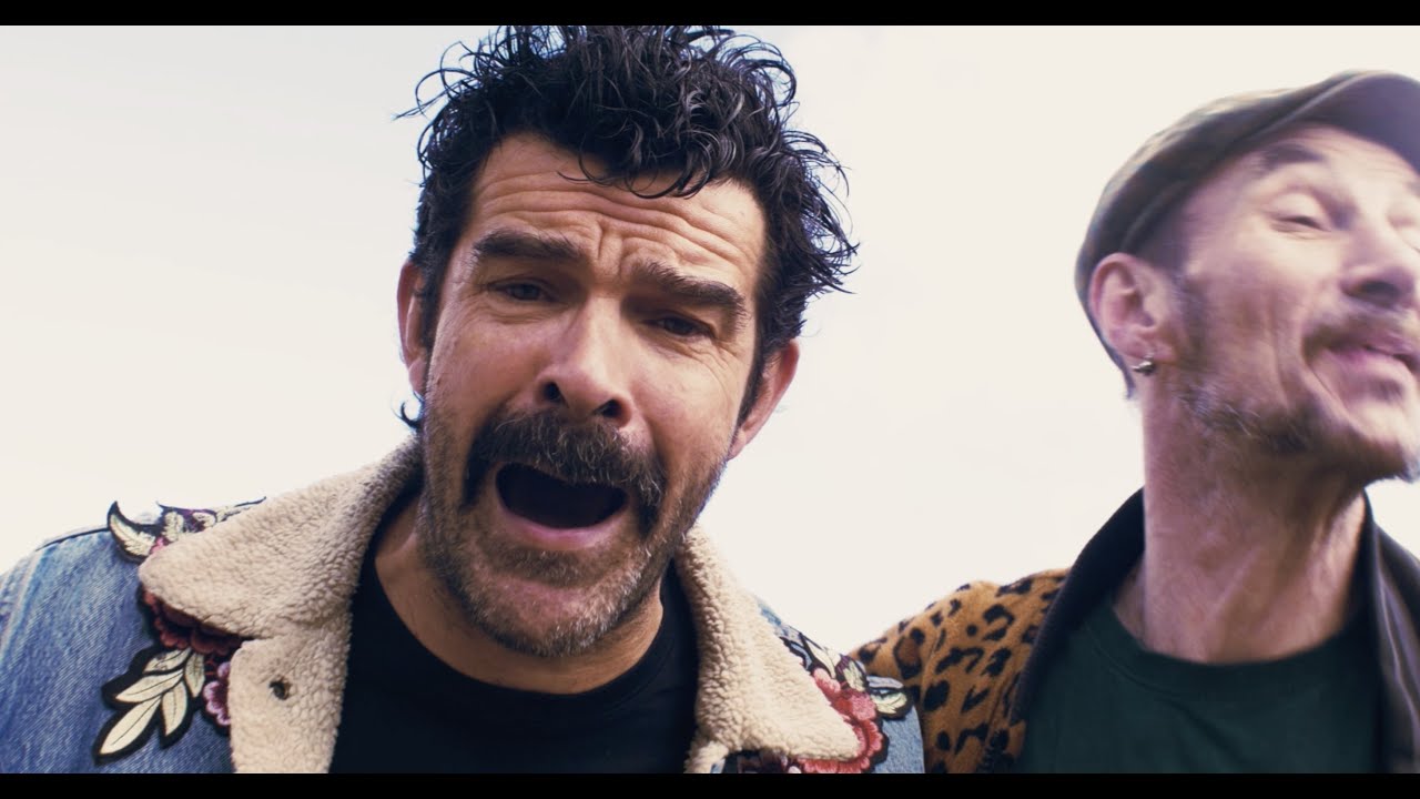 Johnny Montreuil - Alune (Official Video)