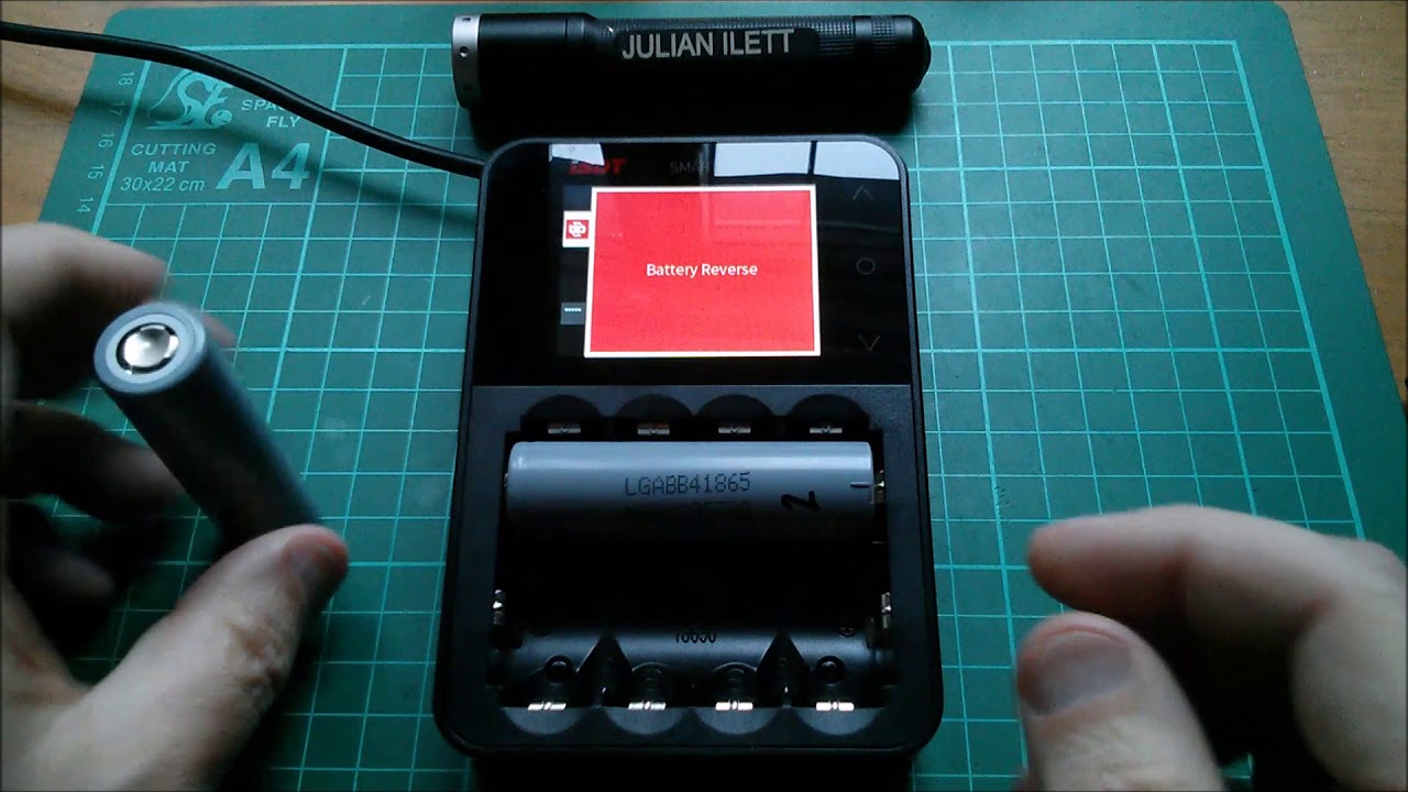 First Look: ISDT C4 Battery Charger from Banggood