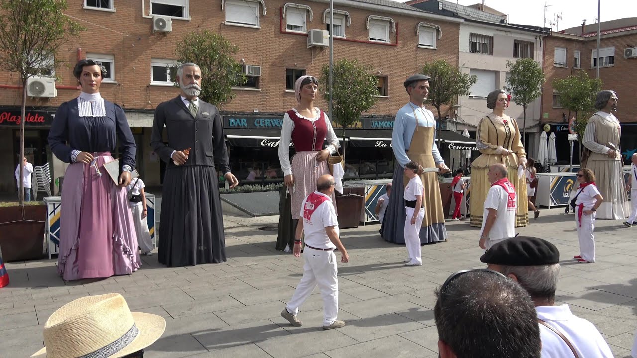 Fiestas de  Ntra. Sra. de la Consolación 2025 (Pozuelo de Alarcón) Comparsa de Gigantes y Cabezudos.