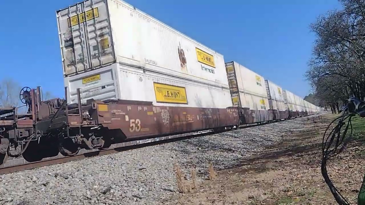 Collegedale: Northbound NS stack train...