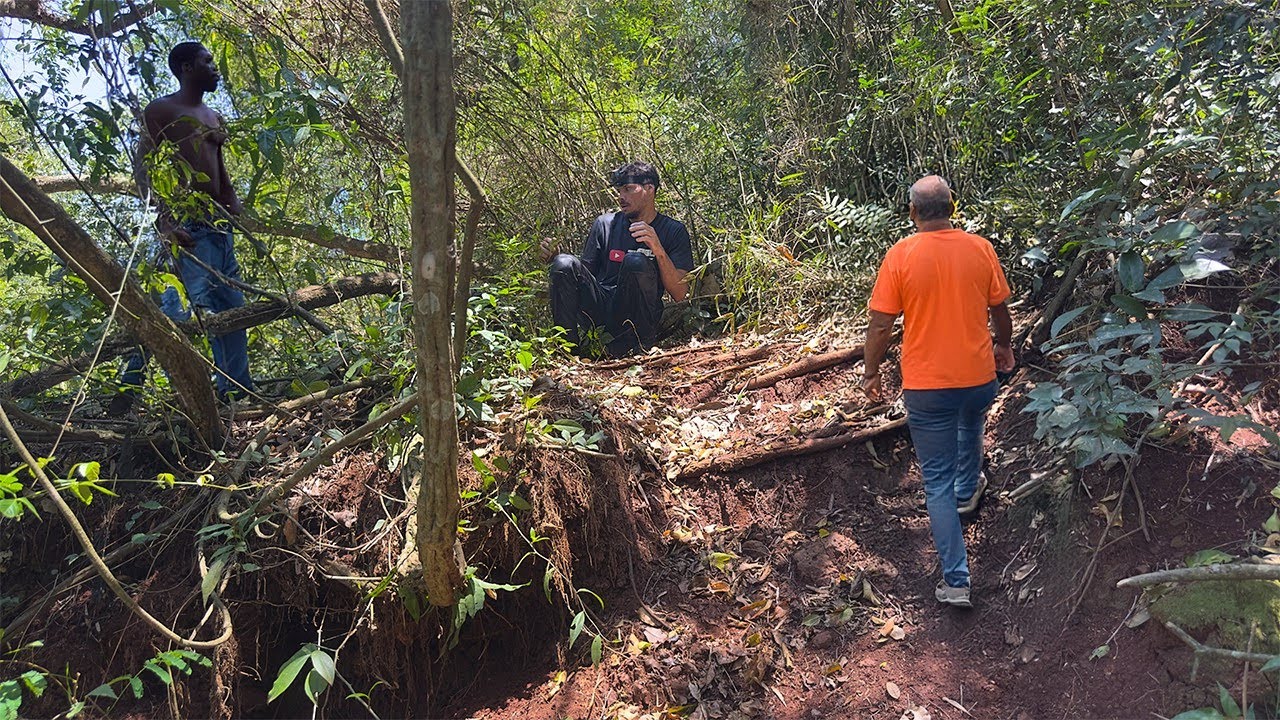 HENRIQUE FICOU CERCADO PELO HOMEM DO CAIXÃO