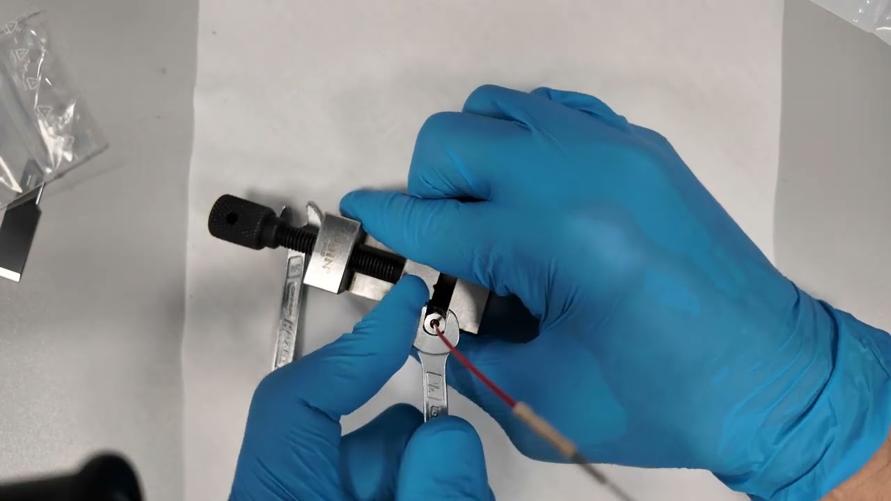 Installing Agilent Quick Connect LC Fittings.