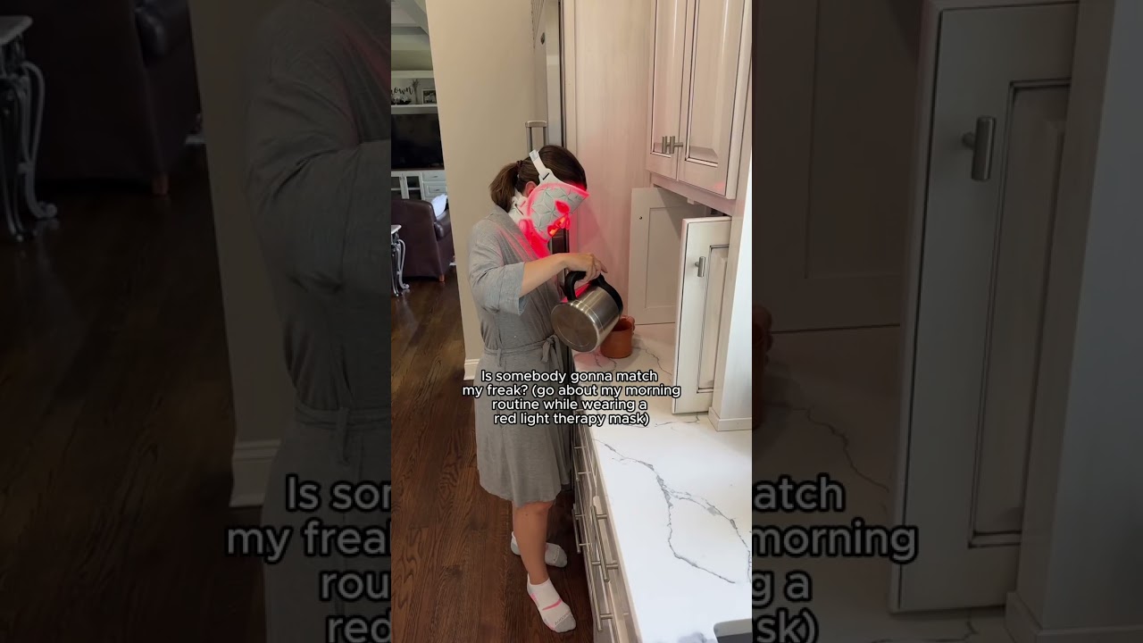 At-Home LED Red Light Therapy Mask That REALLY Works! 🙌 #antiaging #dermatologist