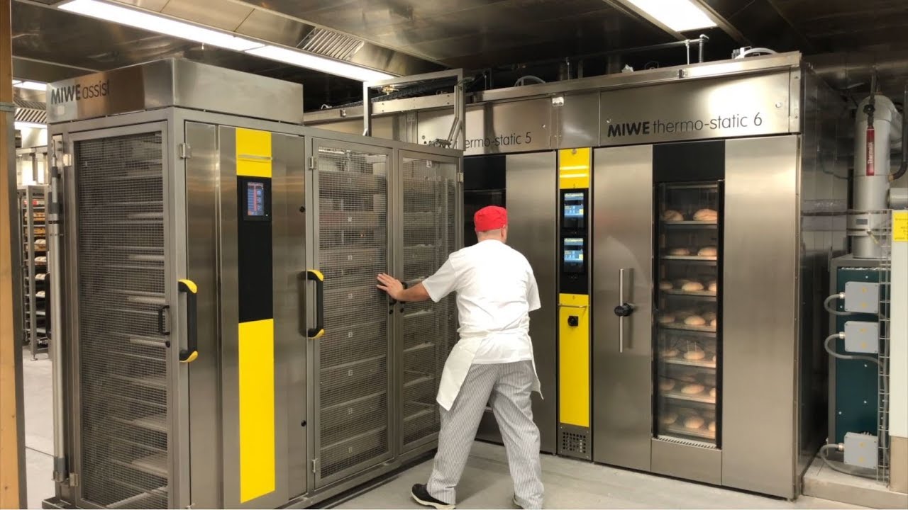 MIWE assist makes it very easy to load thermal oil-heated wagon ovens (EN)