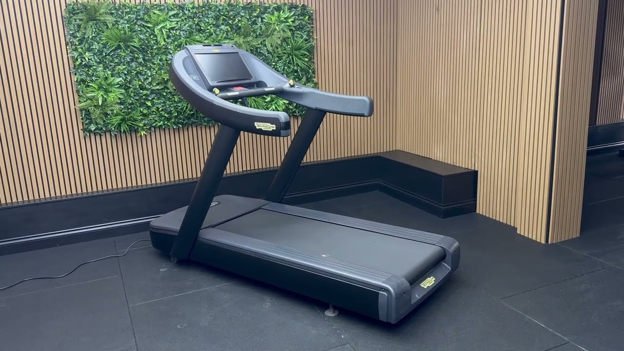 TECHNOGYM EXCITE+ RUN NOW 700 UNITY 3