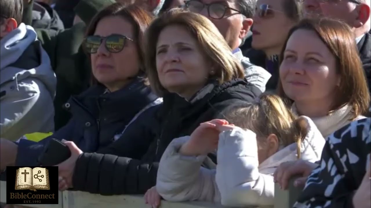 Pope at Angelus: Trust God’s Timing and Proclaim the Gospel Everywhere