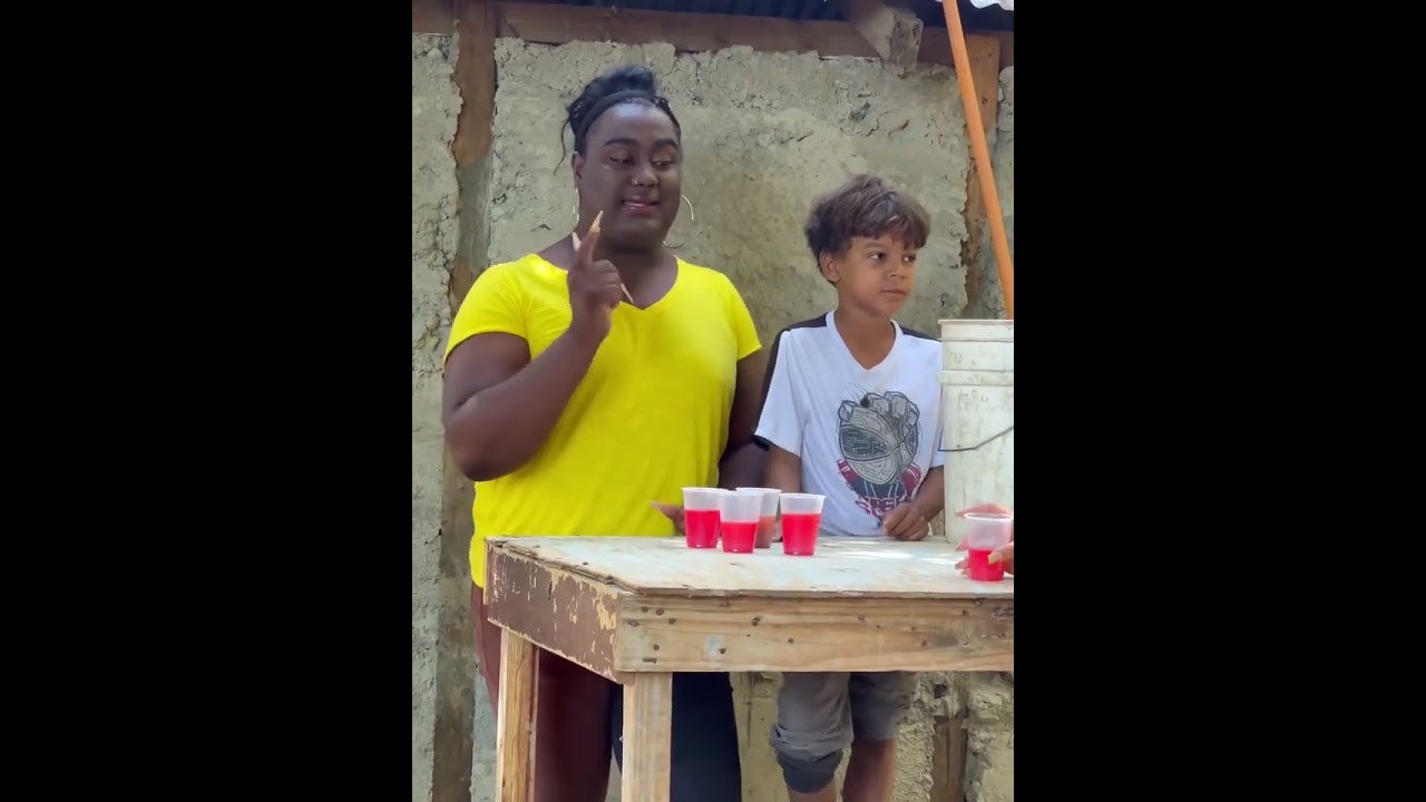 Vendía jugos preparado con aguas del Río sin imaginarse lo que podía ocurrir 😠