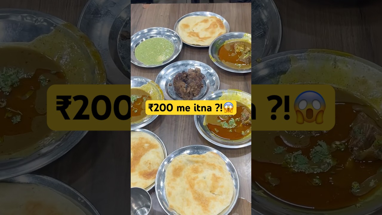 ₹200 mein itna sab kuch?! ￼😱 Lucknow street food challenge