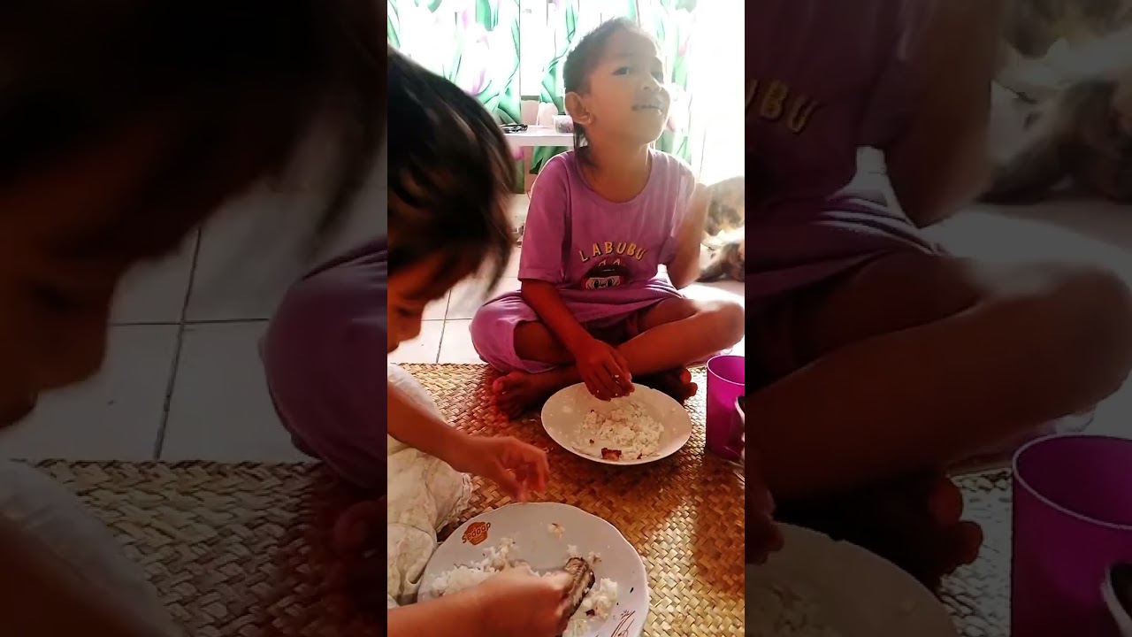 Duo Puspita makan bersama temen lanang