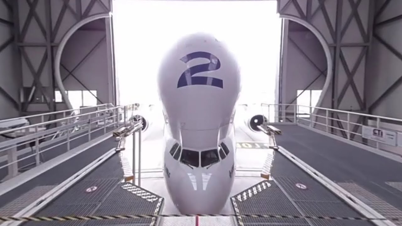360 Grad Reportage: Flugzeuge am Flie&szlig;band - das Airbus-Werk in Hamburg
