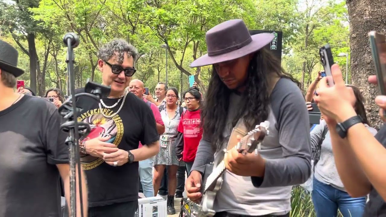 Sabo Romo &lsquo;Afuera&rsquo; palomazo Street Jam