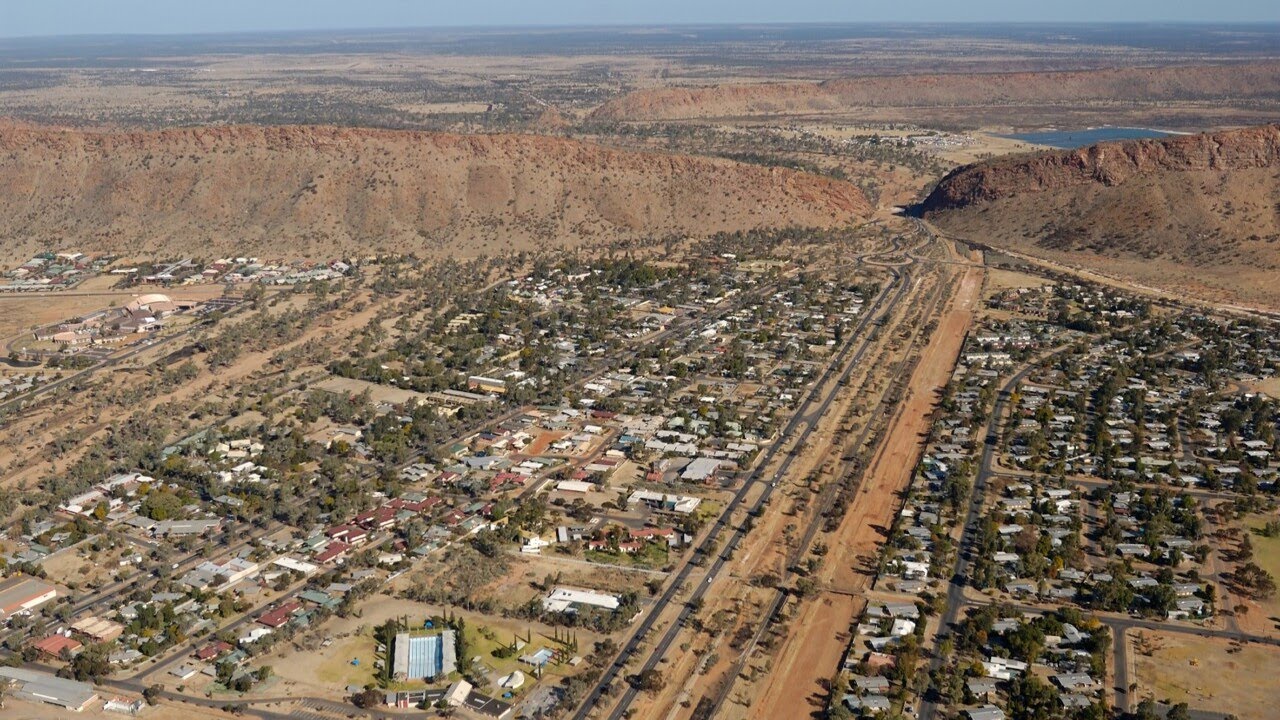 Alice Springs holds town meeting to address government ‘neglect’