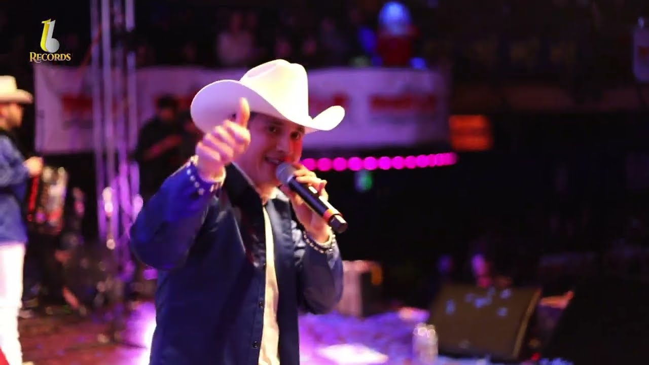 EL AGUILA BLANCA / QUE SUENE LA BANDA - LOS CERVANTEZ EN VIVO DESDE TIJUANA VOL. 1