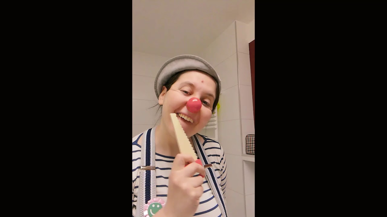 Pux the clown - Teethbrushing, Z&auml;hneputzen, Pux si lava i denti