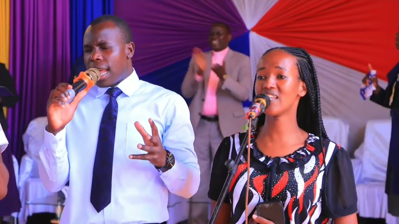 Unafanya Mambo Ambayo Mwanadamu hawezi kufany __ Powerful Worship by Getembe COG Praise and Worship 